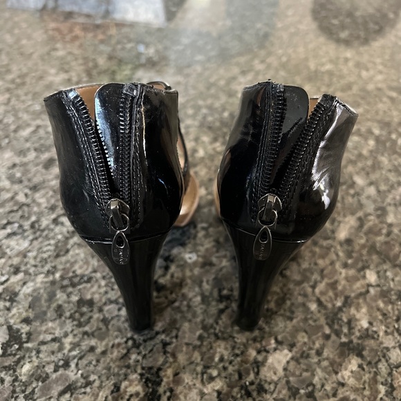 TAHARI color block heels - Picture 3 of 4